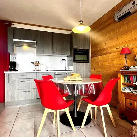 Skis Aux Pieds Avec Balcon Et Vue A - Fr-1-505-51 Apartament Notre-Dame-de-Bellecombe